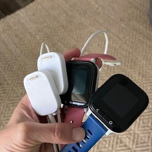 Verizon Gizmo watches with charging cable - set of two